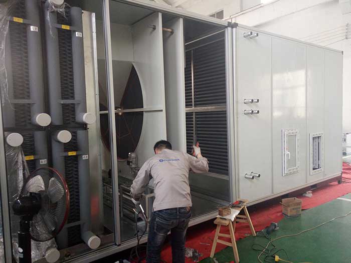 威海某大型化工企業(yè)兩臺(tái)10%濕度，40000風(fēng)量2臺(tái)除濕機(jī)組